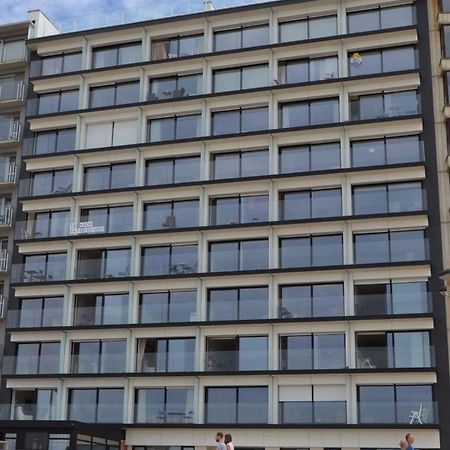Studio 405 Op Zeedijk Met Frontaal Zeezicht 4De Verdiep Middelkerke Kültér fotó